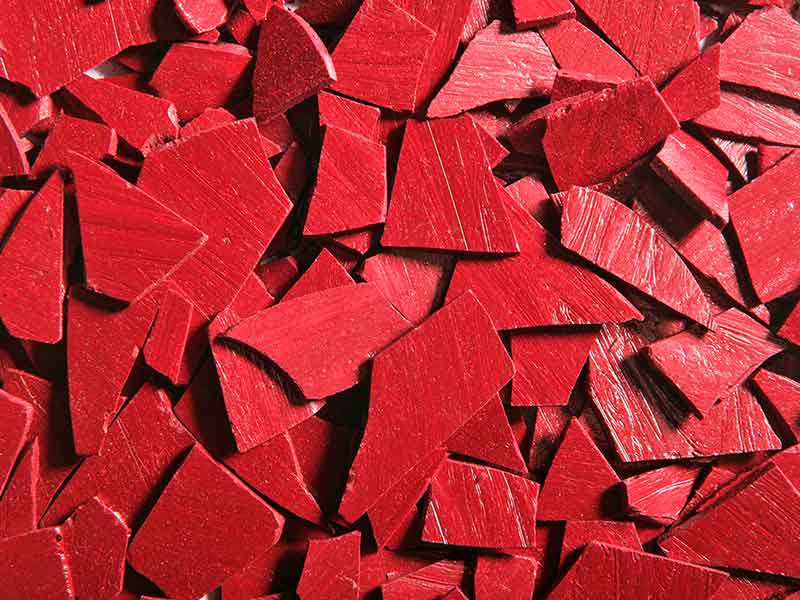 Red granulate for powder coating produced in in powder coating compounding machinery