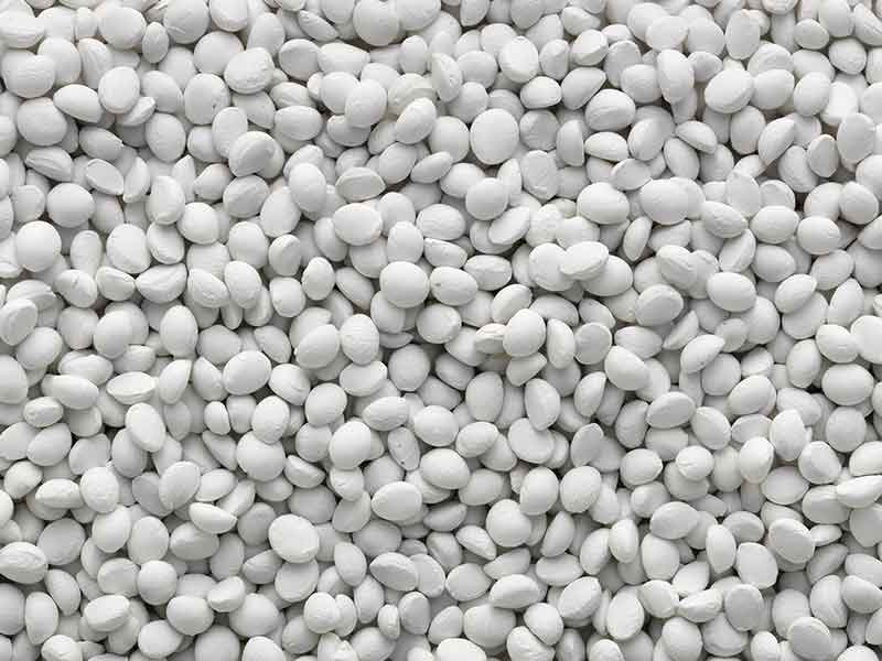 FRTP 混炼技术生产的白色增强配混料颗粒